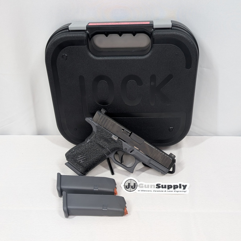 **USED** Glock 19 Gen 5 Grey Frame 9mm